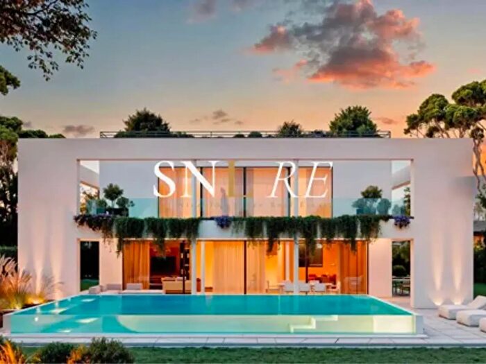 Casa con 6 locali in vendita in Via Michelangelo Buonarroti, Forte Dei Marmi