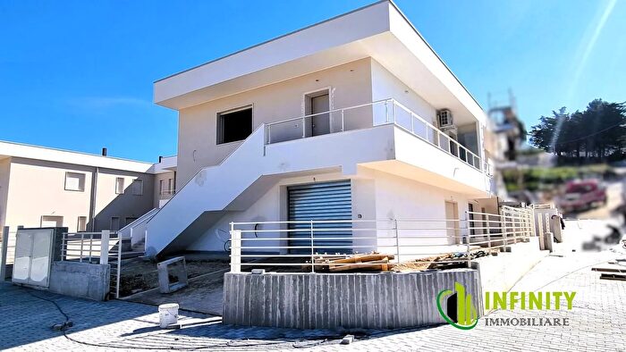 Appartamento con 5 locali in vendita in Matera