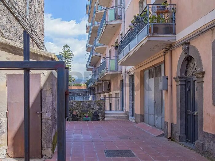 Casa con 5 locali in vendita in Via Tagliamento, Adrano