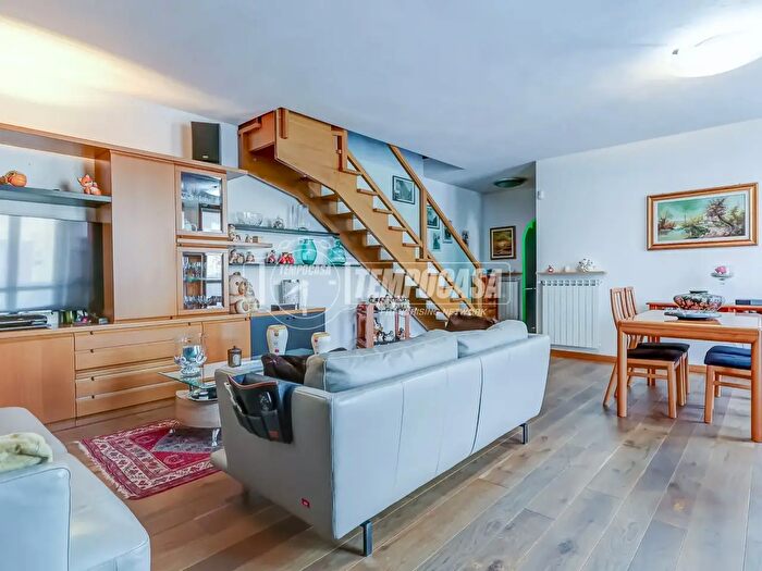 Appartamento trilocale in vendita in Via San Gerolamo, Castano Primo