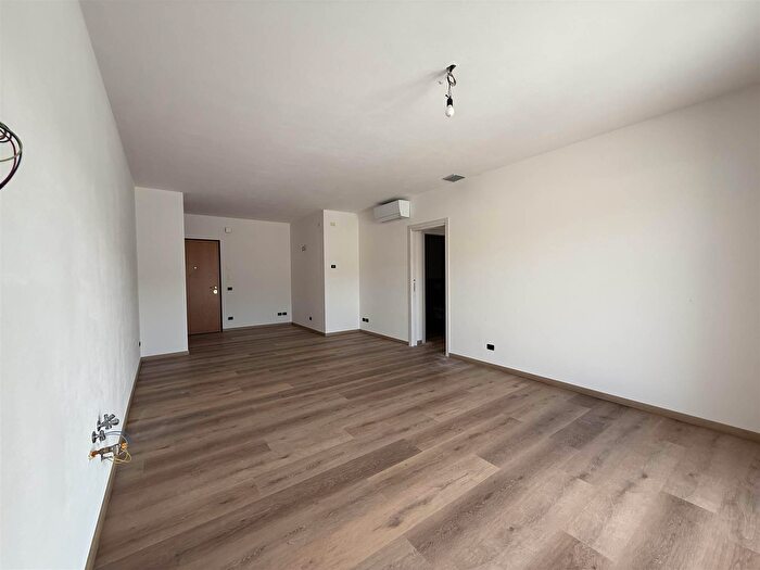 Appartamento con 6 locali in vendita in Val Liona