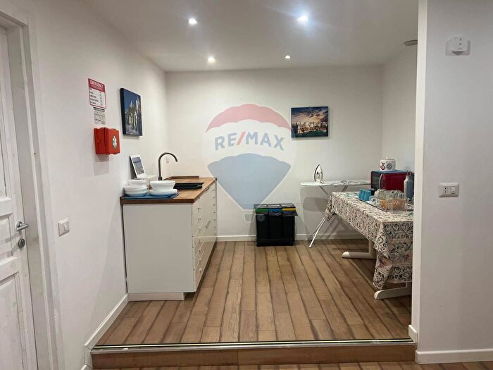 Appartamento trilocale in vendita in Largo Ignazio Ciaia, Bari