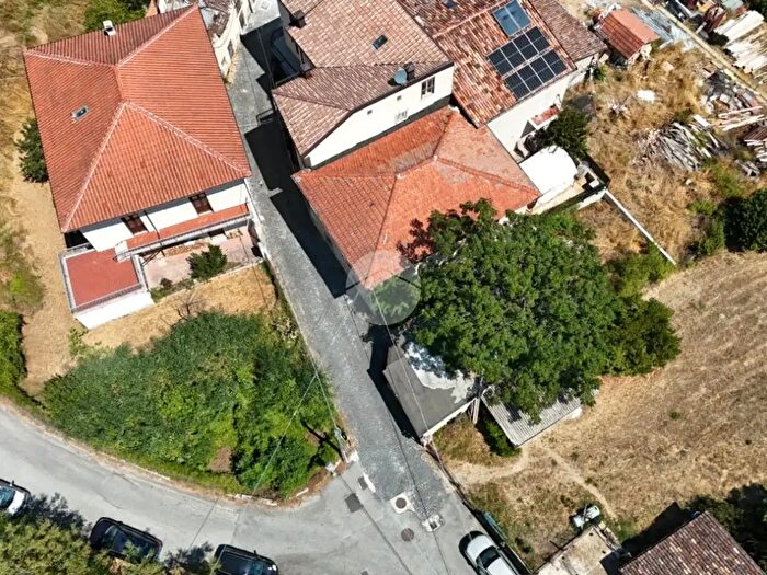 Appartamento quadrilocale in vendita in Via Montesoro, Ocre