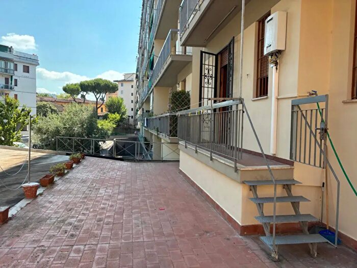 Appartamento con 5 locali in vendita in Via Carlo del Greco, Firenze