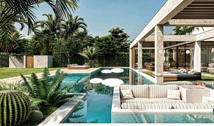 Casa con 8 locali in vendita in Forte Dei Marmi