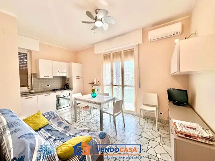 Appartamento trilocale in vendita in Via Guido Gozzano, Loano