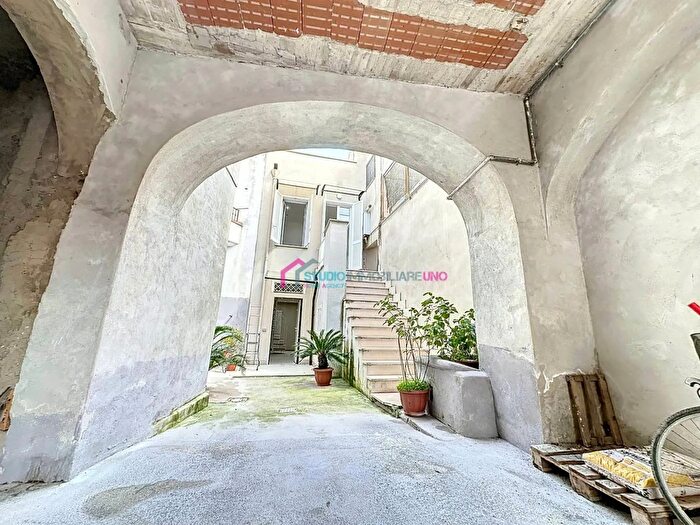 Appartamento trilocale in vendita in Vico Parrocchia Casamarciano Napoli, Casamarciano