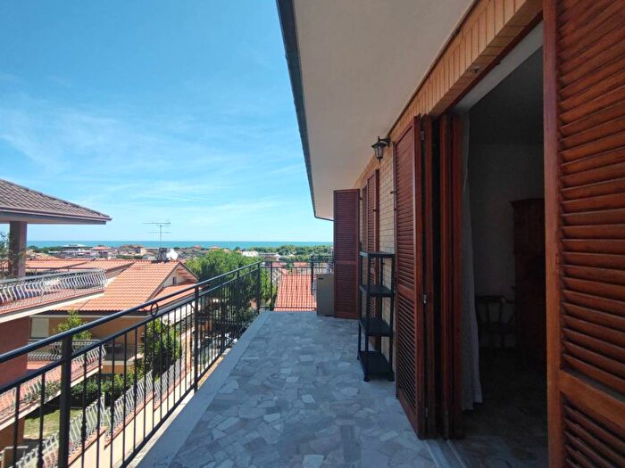 Appartamento trilocale in affitto in VIA DONATELLO, Porto San Giorgio
