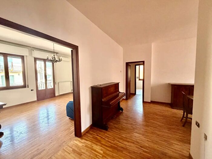 Appartamento con 5 locali in vendita in Pistoia