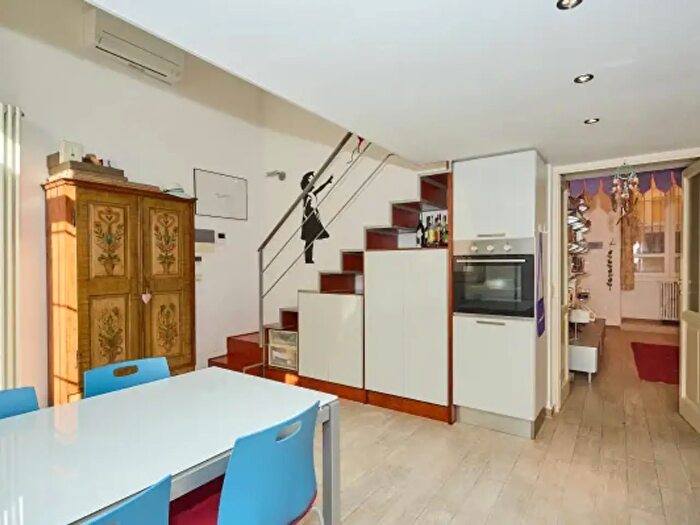 Appartamento trilocale in vendita in Via Melzo, Milano