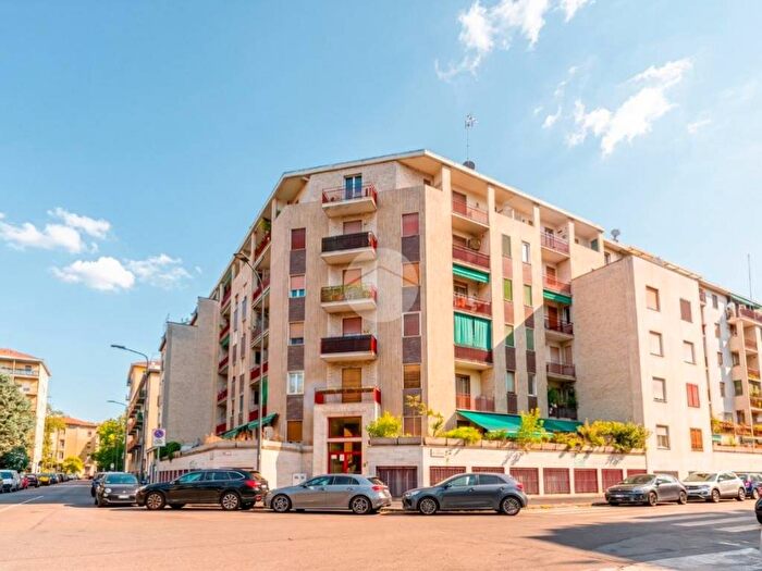 Appartamento bilocale in affitto in Via Giuseppe Massarenti, San Siro, Milano