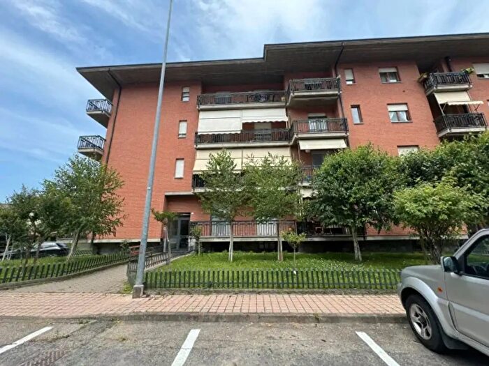 Appartamento trilocale in vendita in Largo Novembre, Santo Stefano Belbo