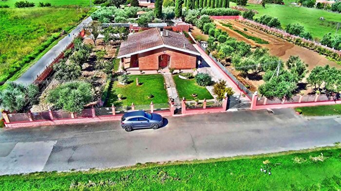Casa con 9 locali in vendita in Grosseto
