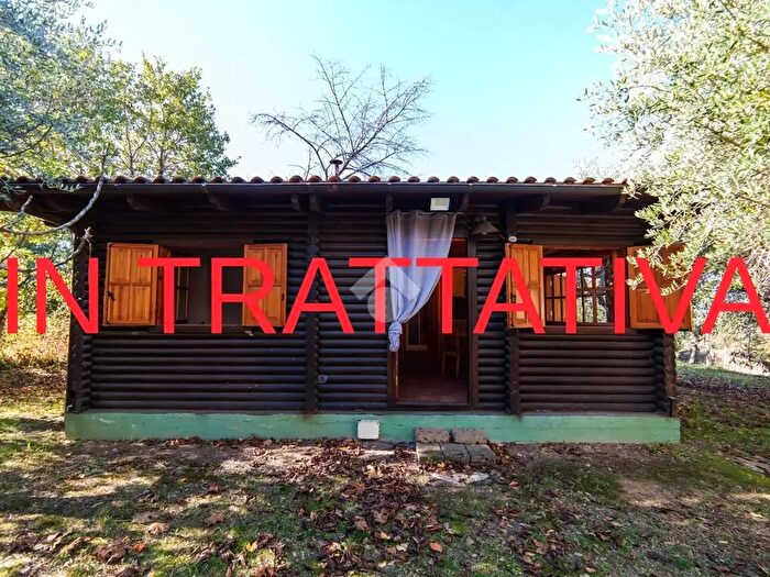 Appartamento trilocale in vendita in Strada Costa Volpara, Viterbo