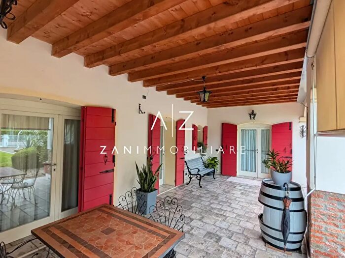 Casa con 5 locali in vendita in Via Luigi Nono, Dolo