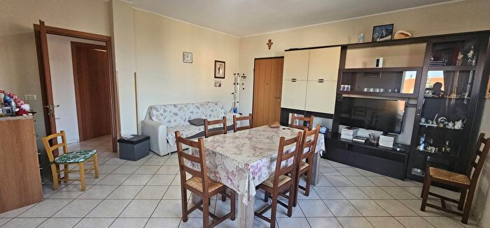 Appartamento quadrilocale in vendita in Via della Provincia a, Notaresco