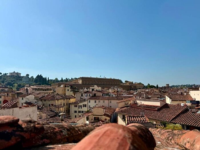 Appartamento trilocale in affitto in Borgo San Iacopo, Ponte Vecchio Pitti, Firenze