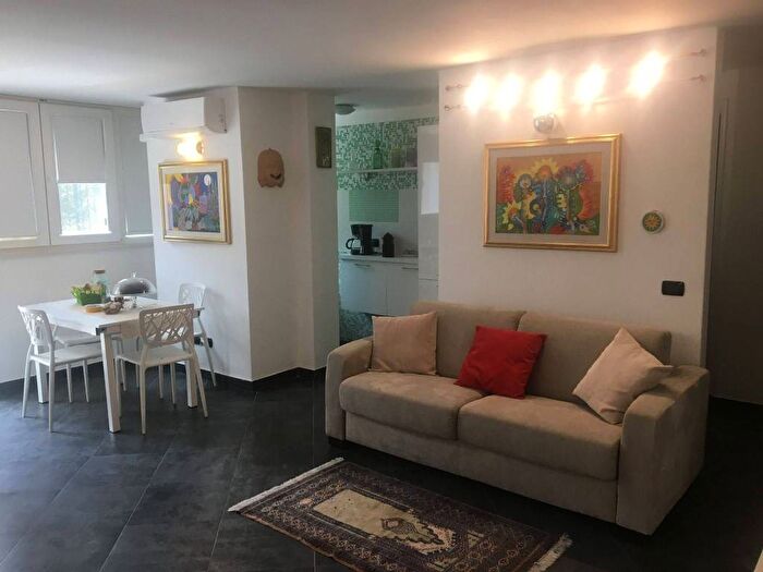 Appartamento trilocale in affitto in Via Vincenzo Caropreso, Centro, Matera