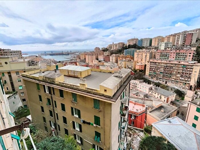Appartamento bilocale in affitto in Via dei Cinque Santi, Lagaccio, Genova