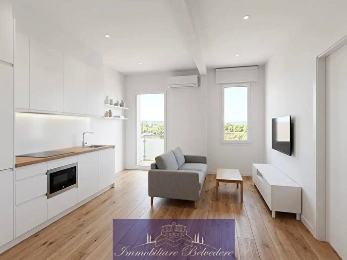 Appartamento trilocale in vendita in Via Muzio Clementi, Firenze