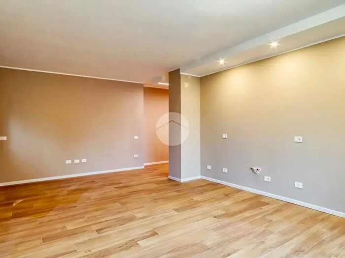 Appartamento quadrilocale in vendita in Via Malpensa, Gallarate