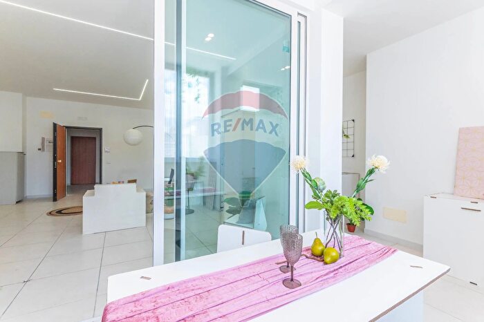 Appartamento trilocale in vendita in Viale Principe Umberto, Caltagirone