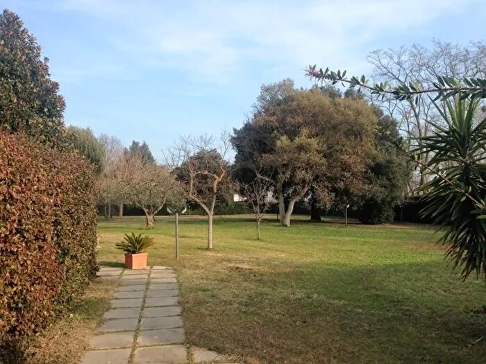 Casa con 7 locali in vendita in Via Arcidosso, Grosseto