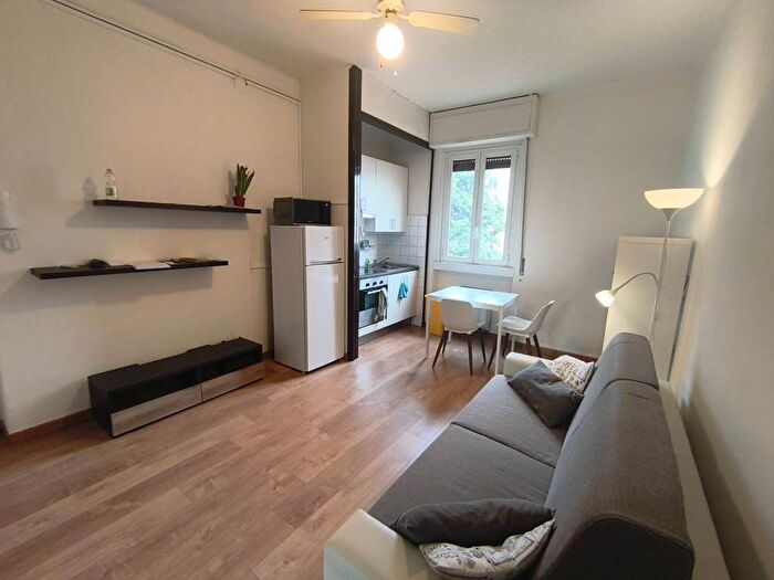 Appartamento monolocale in affitto in Via Andrea Solari, Solari, Milano
