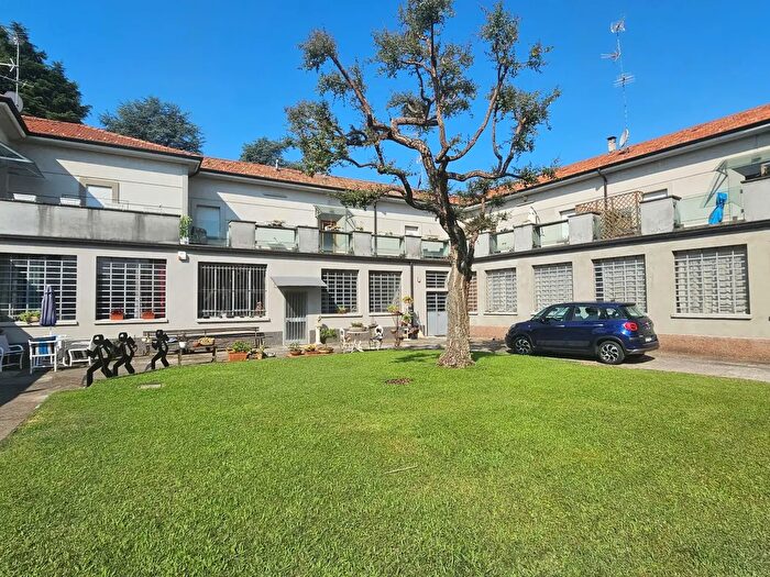 Appartamento con 5 locali in vendita in Parabiago