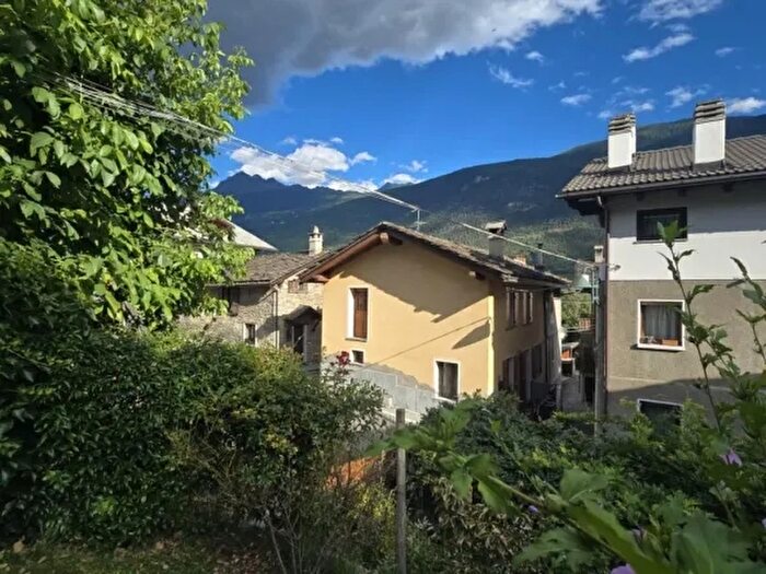 Case in Vendita e in Affitto - 2