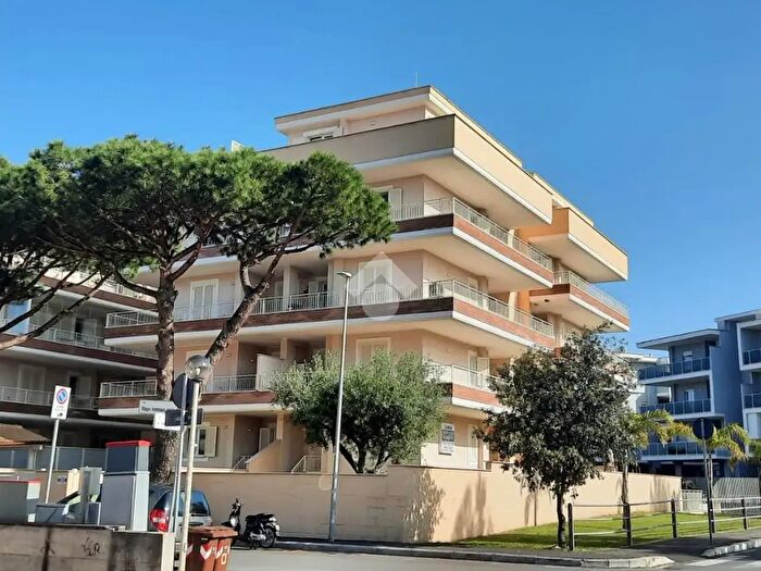 Appartamento quadrilocale in vendita in Via Filippo Tommaso Marinetti, Ladispoli