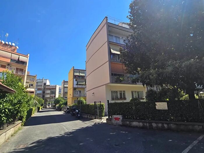 Appartamento trilocale in affitto in Via Gaspara Stampa, Roma