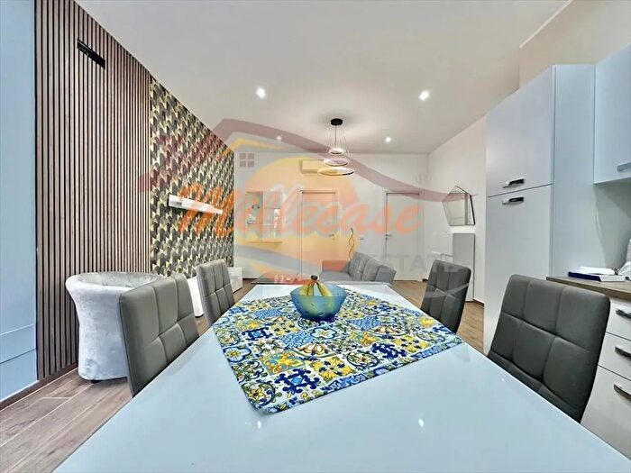 Appartamento bilocale in affitto in Via Austria, Siracusa