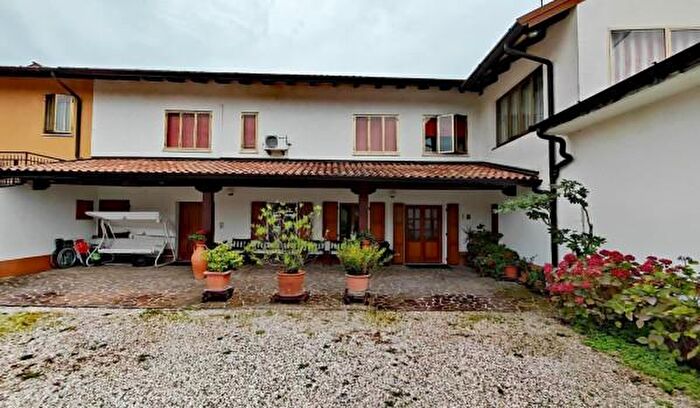 Casa con 6 locali in vendita in Cividale Del Friuli