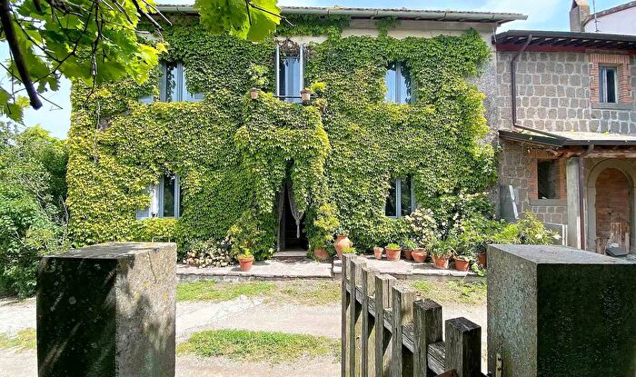 Casa quadrilocale in vendita in Montefiascone, Montefiascone