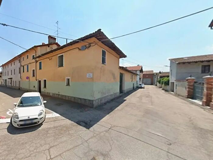 Casa con 6 locali in vendita in Via Montebello, Occimiano