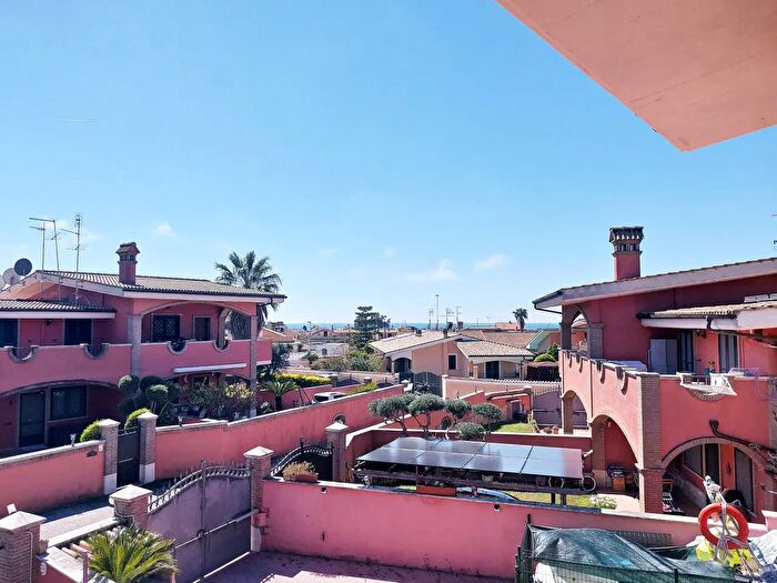 Casa trilocale in vendita in Via Nure, Ardea