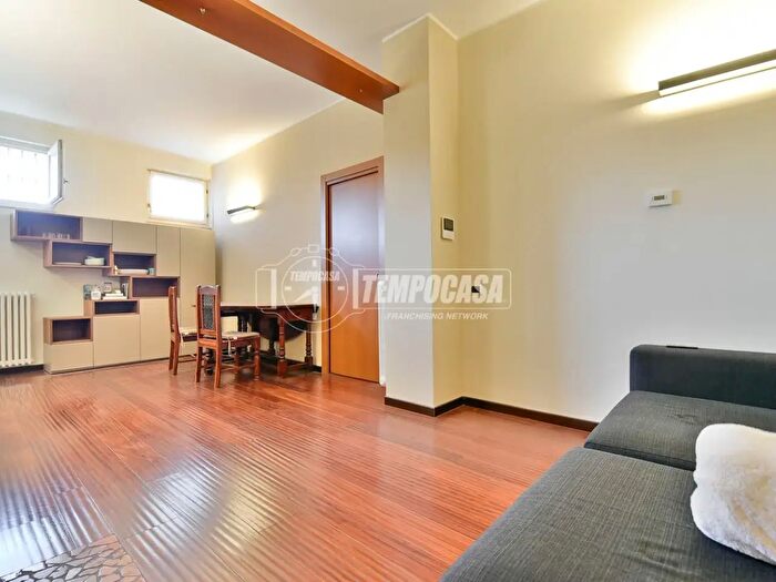 Appartamento trilocale in vendita in Via Antonio Cimarosa, Cantu
