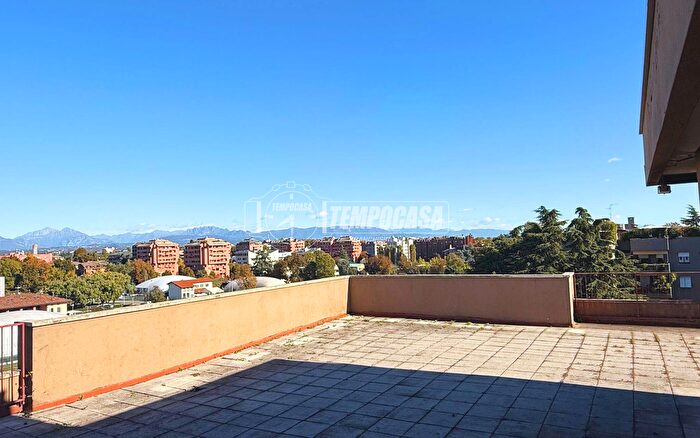 Appartamento trilocale in vendita in Via Niccolò Paganini, Monza