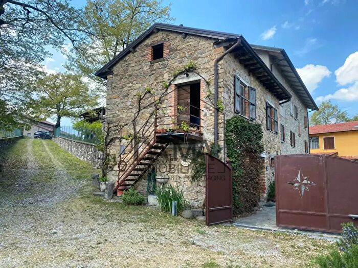 Casa in vendita in Via San Francesco, Reggio Emilia