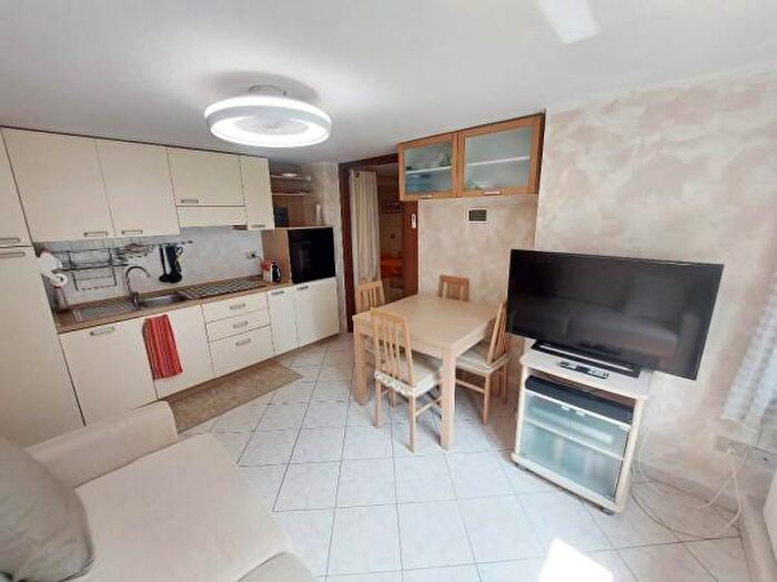 Appartamento trilocale in vendita in Via Aprile, Borghetto Santo Spirito