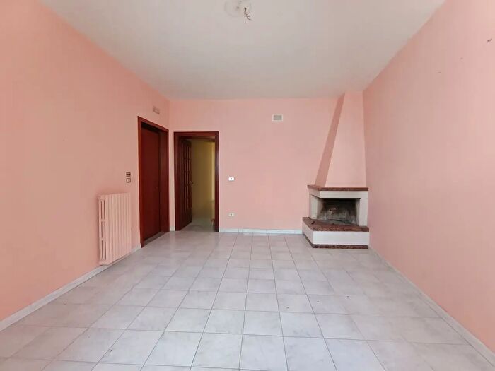 Appartamento trilocale in vendita in Via Balsamo, Solofra