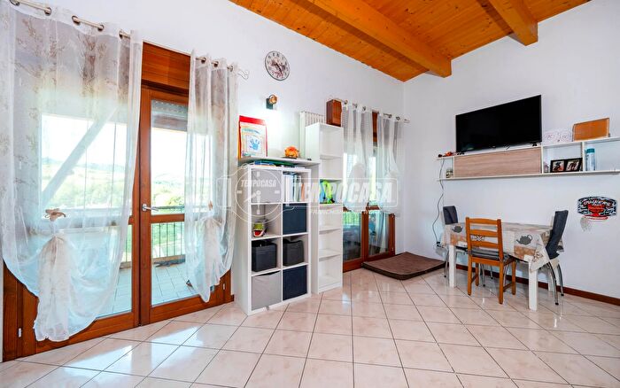 Appartamento bilocale in vendita in Via Vignolese, Marano Sul Panaro