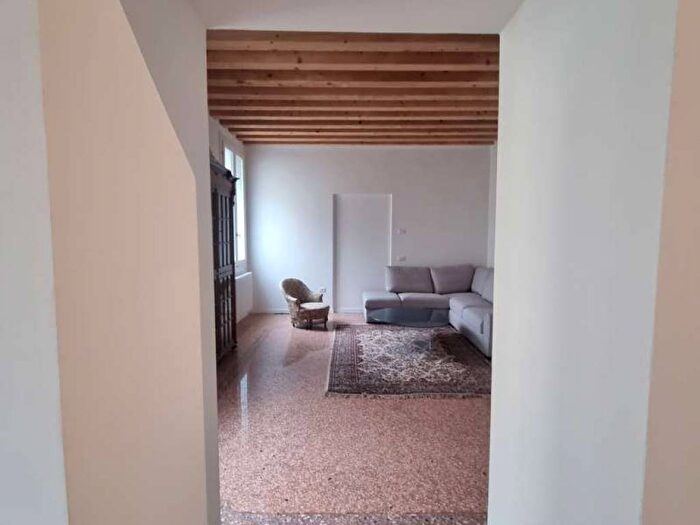 Appartamento con 5 locali in affitto in Via Margnan, Centro, Bassano del Grappa