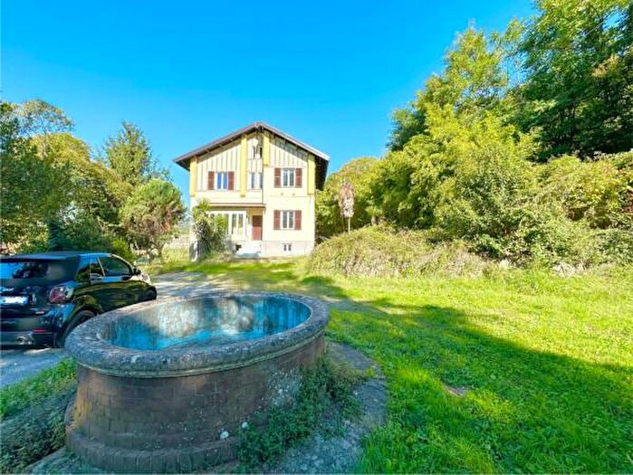 Casa con 6 locali in vendita in Viale Giacomo Borneto, Genova