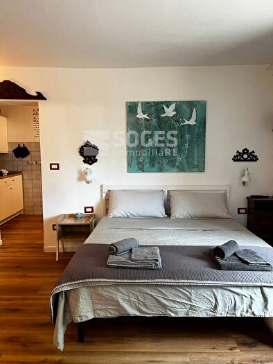 Appartamento bilocale in vendita in Via di Val dArno, Bucine