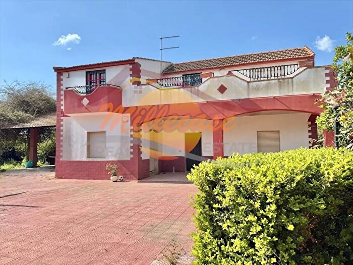 Casa con 8 locali in vendita in Via Olindo Marinelli, Siracusa
