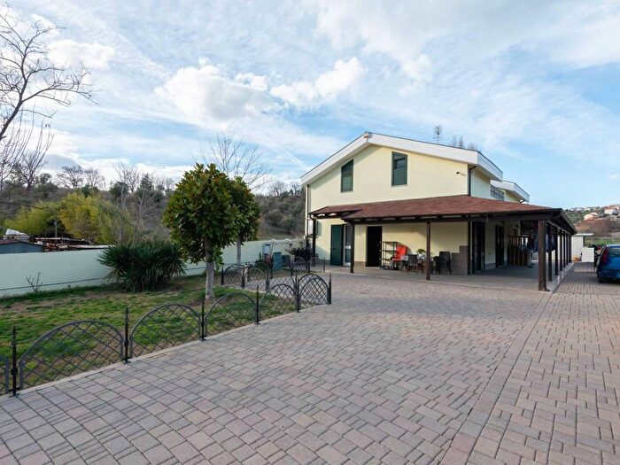 Casa con 6 locali in vendita in Via Selva degli Abeti, Colli Innamorati Madonna, Pescara