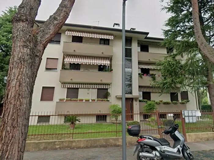 Appartamento quadrilocale in vendita in Via Giovanni Battista Moroni, Abano Terme