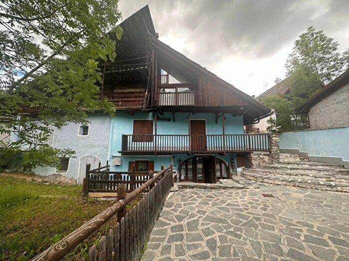 Appartamento trilocale in vendita in Via Principale Sauze di Cesana, Sauze Di Cesana